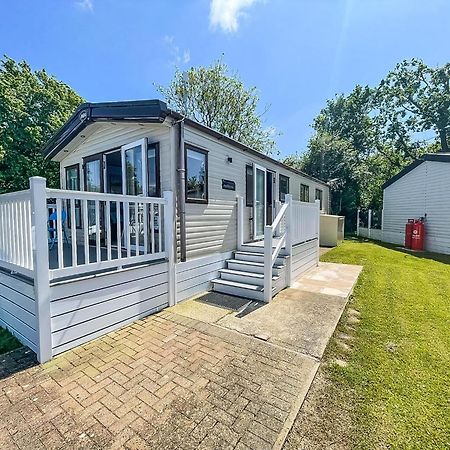 Beautiful Caravan With Decking At Carlton Meres Holiday Park, Suffolk Ref 60022M Сексмендем Екстер'єр фото