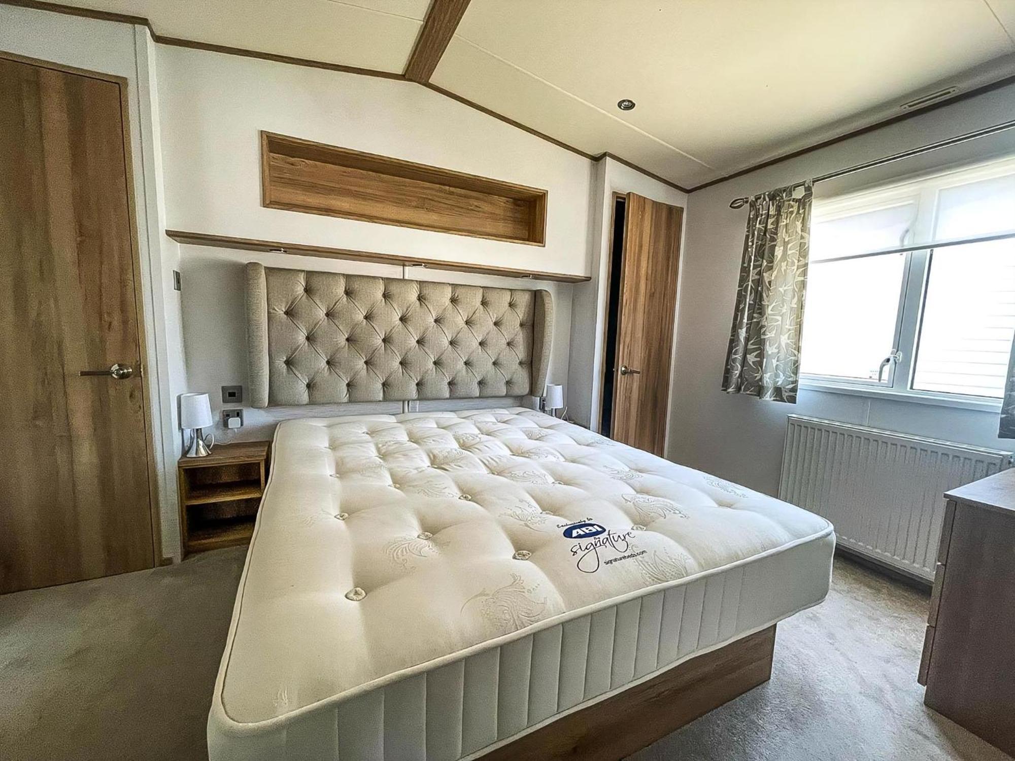 Beautiful Caravan With Decking At Carlton Meres Holiday Park, Suffolk Ref 60022M Сексмендем Екстер'єр фото
