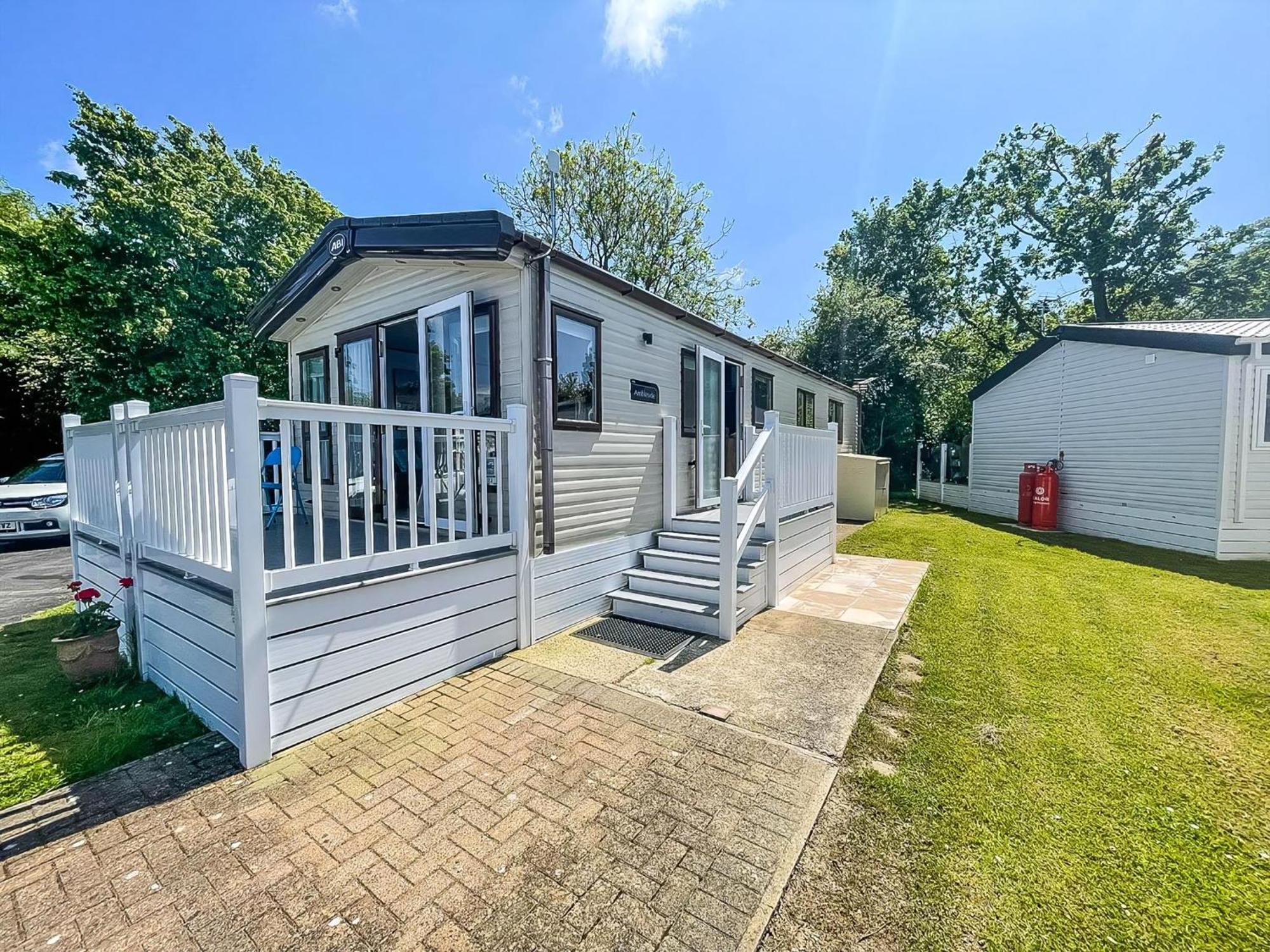 Beautiful Caravan With Decking At Carlton Meres Holiday Park, Suffolk Ref 60022M Сексмендем Екстер'єр фото