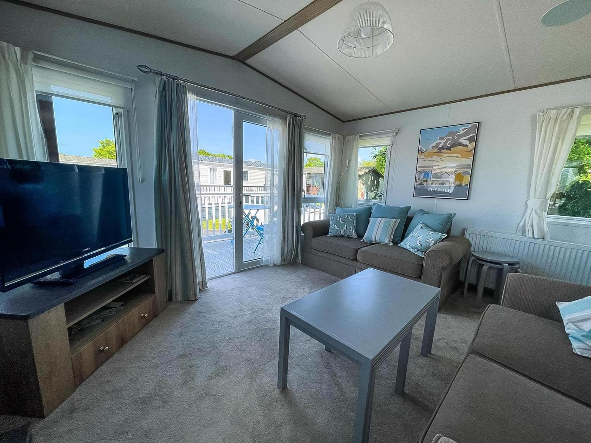 Beautiful Caravan With Decking At Carlton Meres Holiday Park, Suffolk Ref 60022M Сексмендем Екстер'єр фото