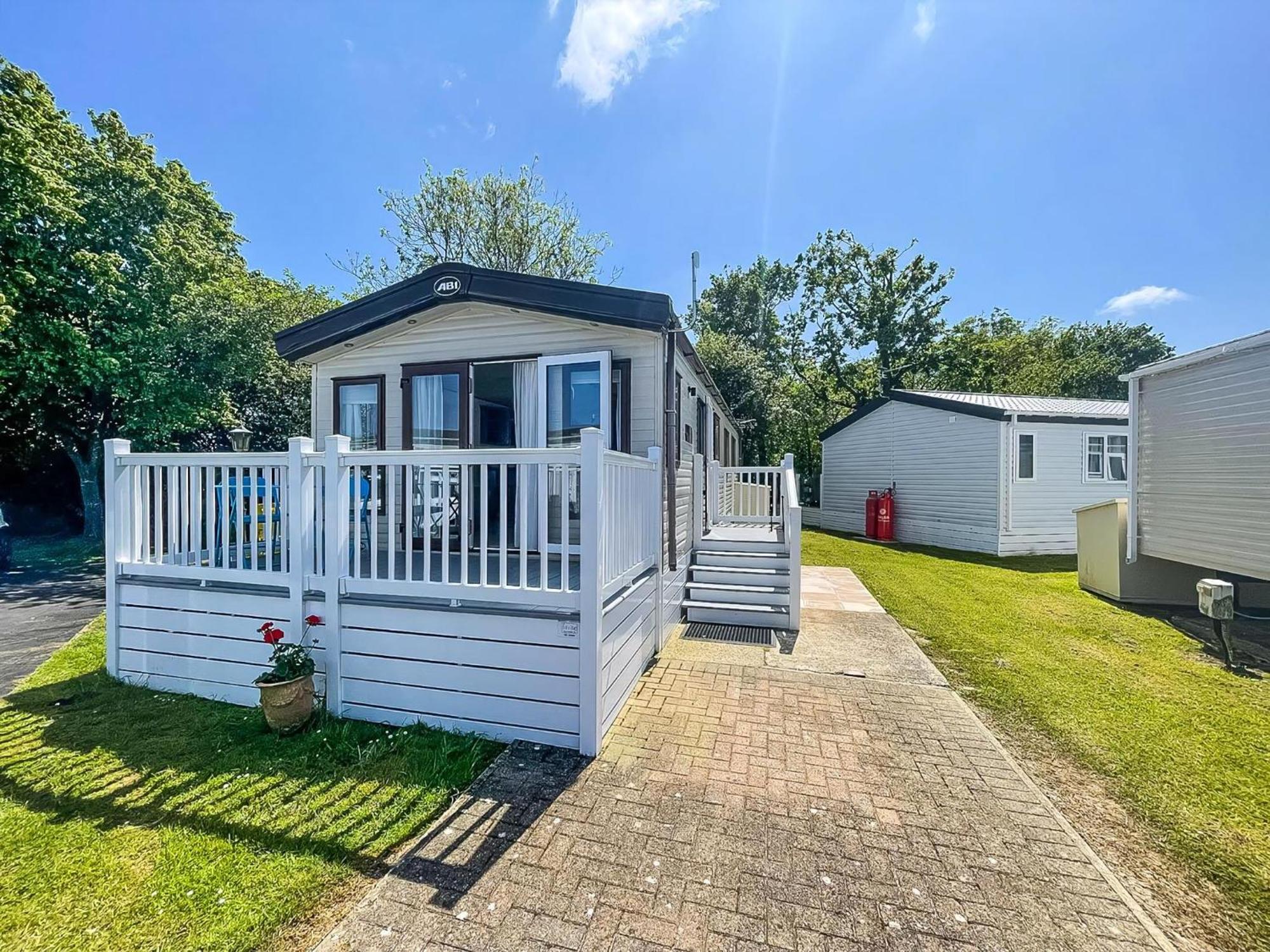 Beautiful Caravan With Decking At Carlton Meres Holiday Park, Suffolk Ref 60022M Сексмендем Екстер'єр фото